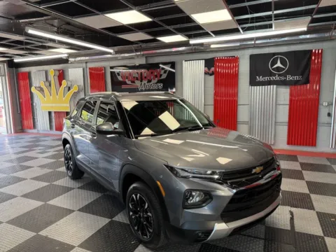 Gray 2022 Chevrolet TrailBlazer LT 4x4 4dr SUV for sale in Royal Oak, MI