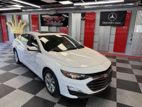 White 2024 Chevrolet Malibu LT 4dr Sedan w/1LT for sale in Royal Oak, MI