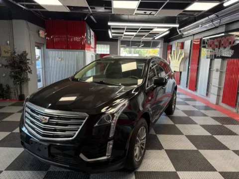 Another view of 2017 Cadillac XT5 Luxury 4dr SUV for sale in Royal Oak, MI at Victory Motors Royal Oak