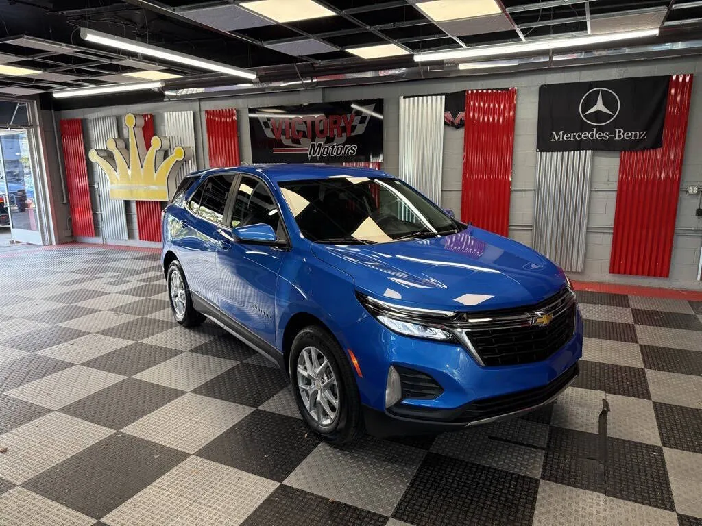 Blue 2024 Chevrolet Equinox LT 4dr SUV w/1LT for sale in Royal Oak, MI