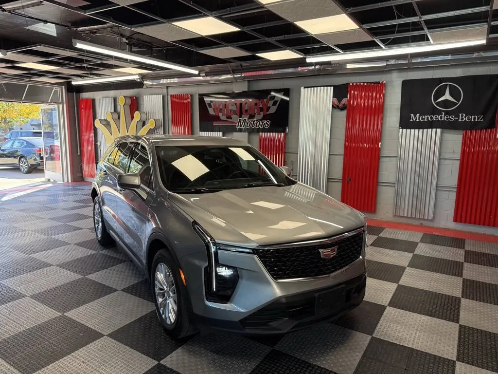 Gray 2024 Cadillac XT4 Luxury 4dr Crossover for sale in Royal Oak, MI