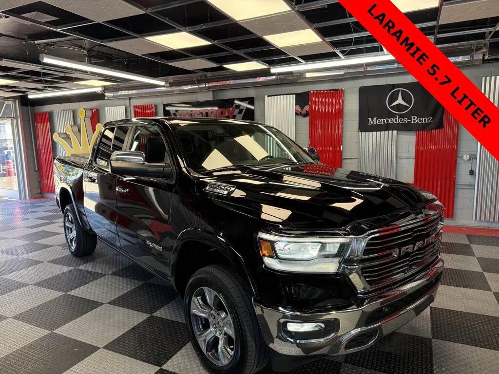 Black 2020 RAM 1500 Laramie 4x4 4dr Crew Cab 5.6 ft. SB Pickup for sale in Royal Oak, MI