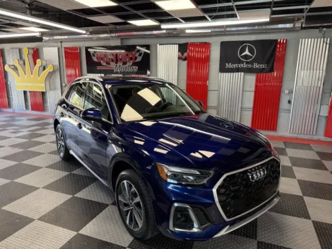 Blue 2024 Audi Q5 quattro S line Prem Plus 45 TFSI AWD Premium 4dr S for sale in Royal Oak, MI