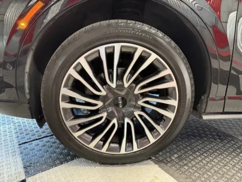 More photos of 2021 Lincoln Corsair Reserve AWD 4dr SUV at Victory Motors Royal Oak, MI