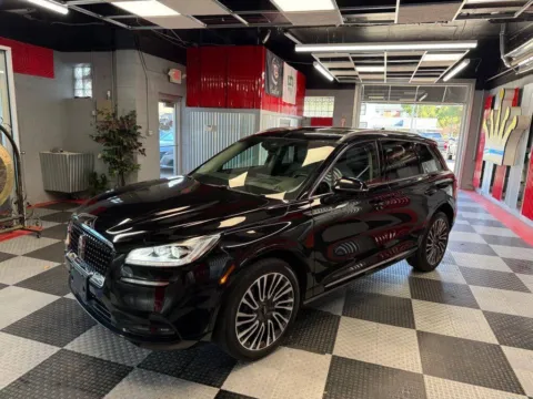 Another view of 2021 Lincoln Corsair Reserve AWD 4dr SUV for sale in Royal Oak, MI at Victory Motors Royal Oak