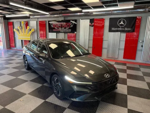 Gray 2024 Hyundai Elantra Limited 4dr Sedan for sale in Royal Oak, MI