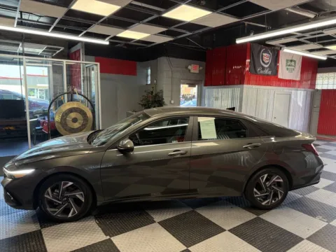 More photos of 2024 Hyundai Elantra Limited 4dr Sedan at Victory Motors Royal Oak, MI