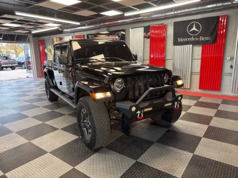 Black 2021 Jeep Gladiator Sport 4x4 4dr Crew Cab 5.0 ft. SB for sale in Royal Oak, MI