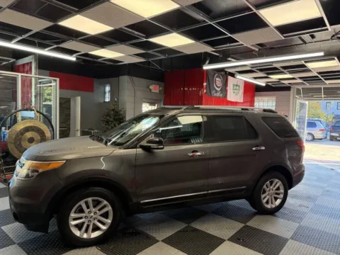 Another view of 2015 Ford Explorer XLT AWD 4dr SUV for sale in Royal Oak, MI at Victory Motors Royal Oak