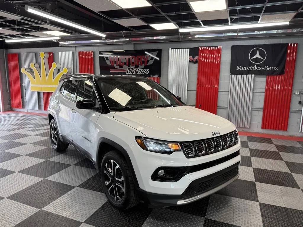 White 2023 Jeep Compass Limited 4x4 4dr SUV for sale in Royal Oak, MI