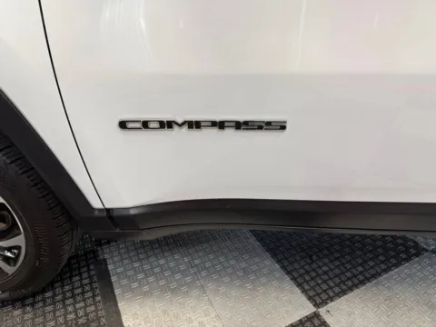 More photos of 2023 Jeep Compass Limited 4x4 4dr SUV at Victory Motors Royal Oak, MI