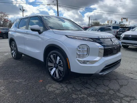 White 2025 Mitsubishi Outlander SE for sale in Canton, GA