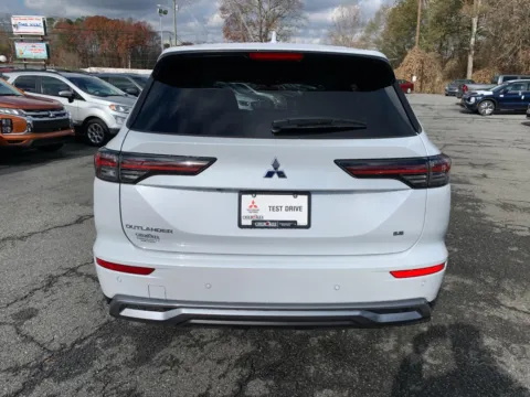 Another view of 2025 Mitsubishi Outlander SE for sale in Canton, GA at Cherokee Mitsubishi