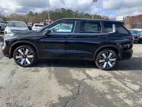 More photos of 2025 Mitsubishi Outlander SE at Cherokee Mitsubishi, GA