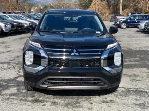 More photos of 2025 Mitsubishi Outlander ES at Cherokee Mitsubishi, GA