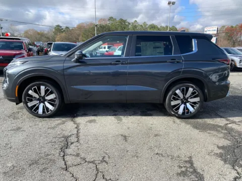 More photos of 2025 Mitsubishi Outlander SE at Cherokee Mitsubishi, GA