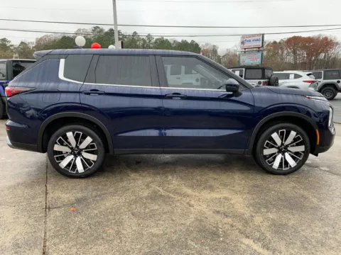 Photos of 2025 Mitsubishi Outlander SE for sale in Canton, GA at Cherokee Mitsubishi