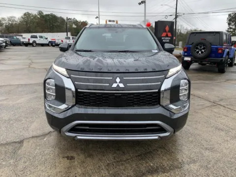 More photos of 2025 Mitsubishi Outlander SEL at Cherokee Mitsubishi, GA