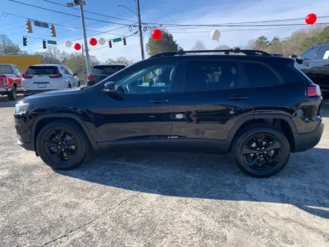 More photos of 2019 Jeep Cherokee Altitude at Cherokee Mitsubishi, GA