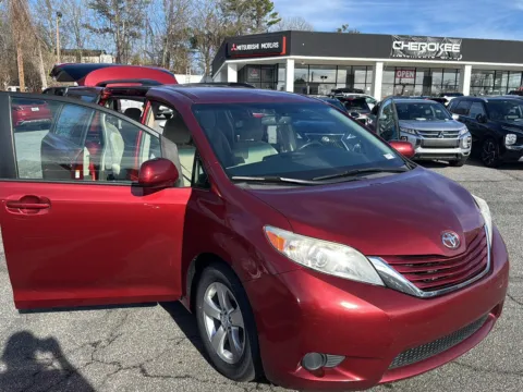 Another view of 2017 Toyota Sienna LE for sale in Canton, GA at Cherokee Mitsubishi