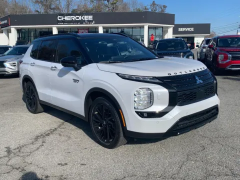 White 2025 Mitsubishi Outlander Plug-In Hybrid SEL Black Edition for sale in Canton, GA