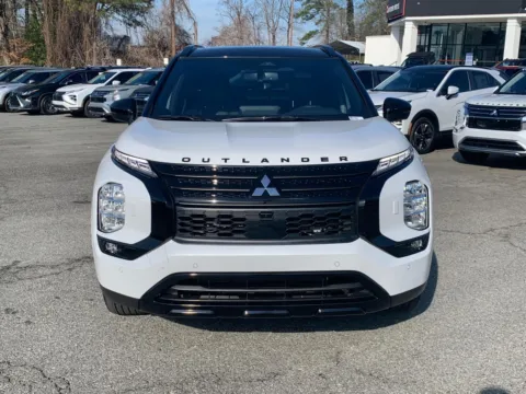 More photos of 2025 Mitsubishi Outlander Plug-In Hybrid SEL Black Edition at Cherokee Mitsubishi, GA