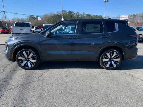 More photos of 2026 Mitsubishi Outlander SE at Cherokee Mitsubishi, GA