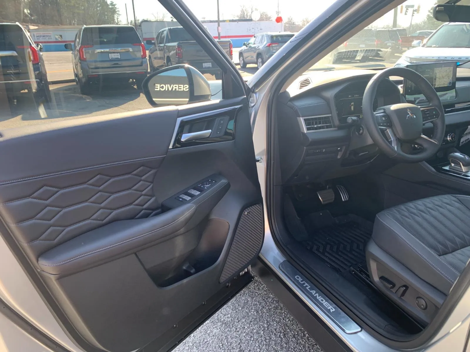 2026 Mitsubishi Outlander SEL - Photo 7