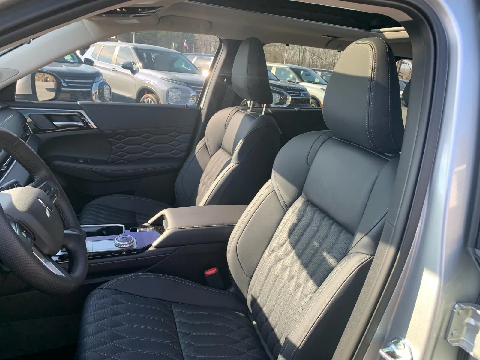 2026 Mitsubishi Outlander SEL - Photo 12