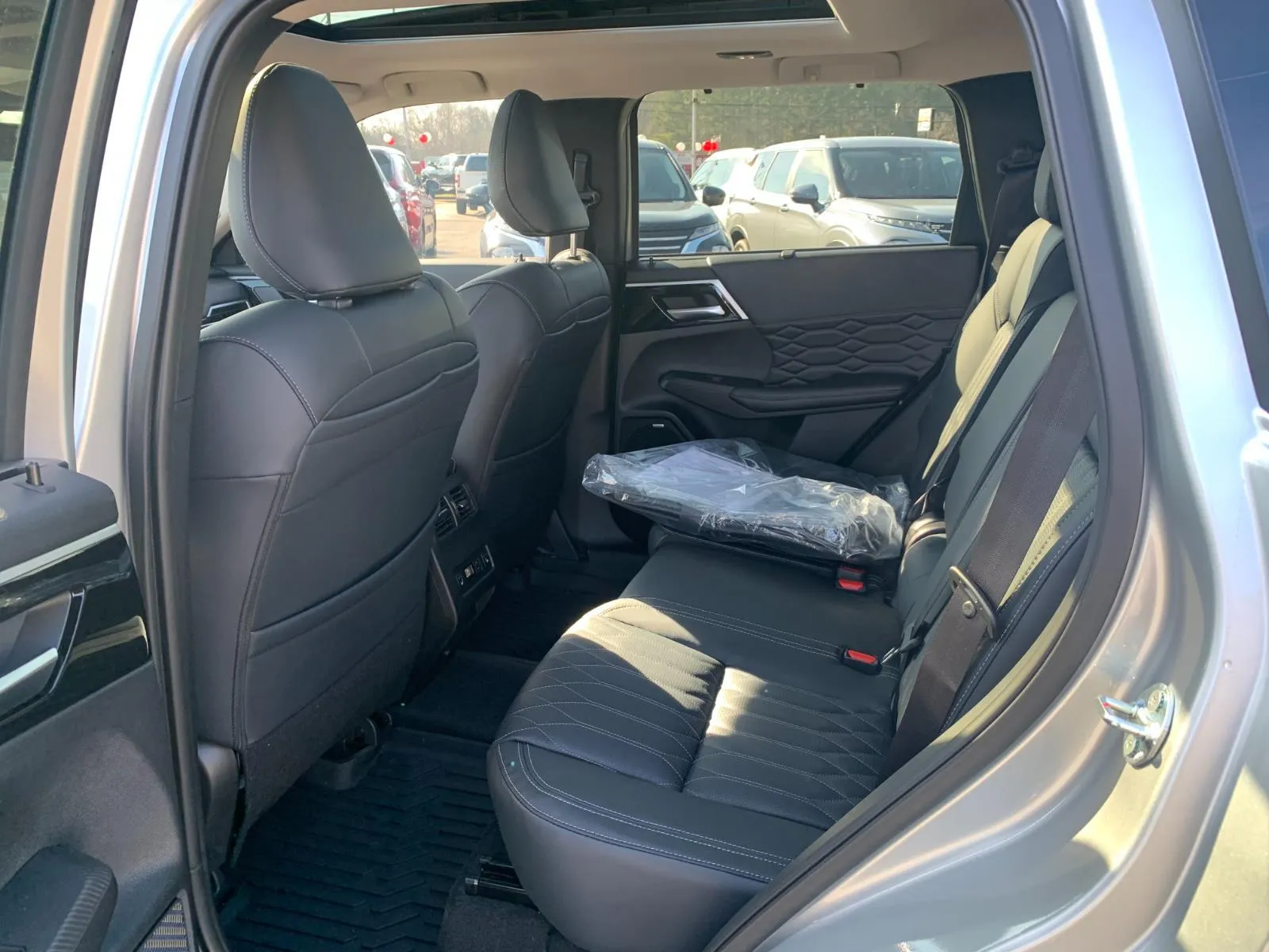 2026 Mitsubishi Outlander SEL - Photo 20