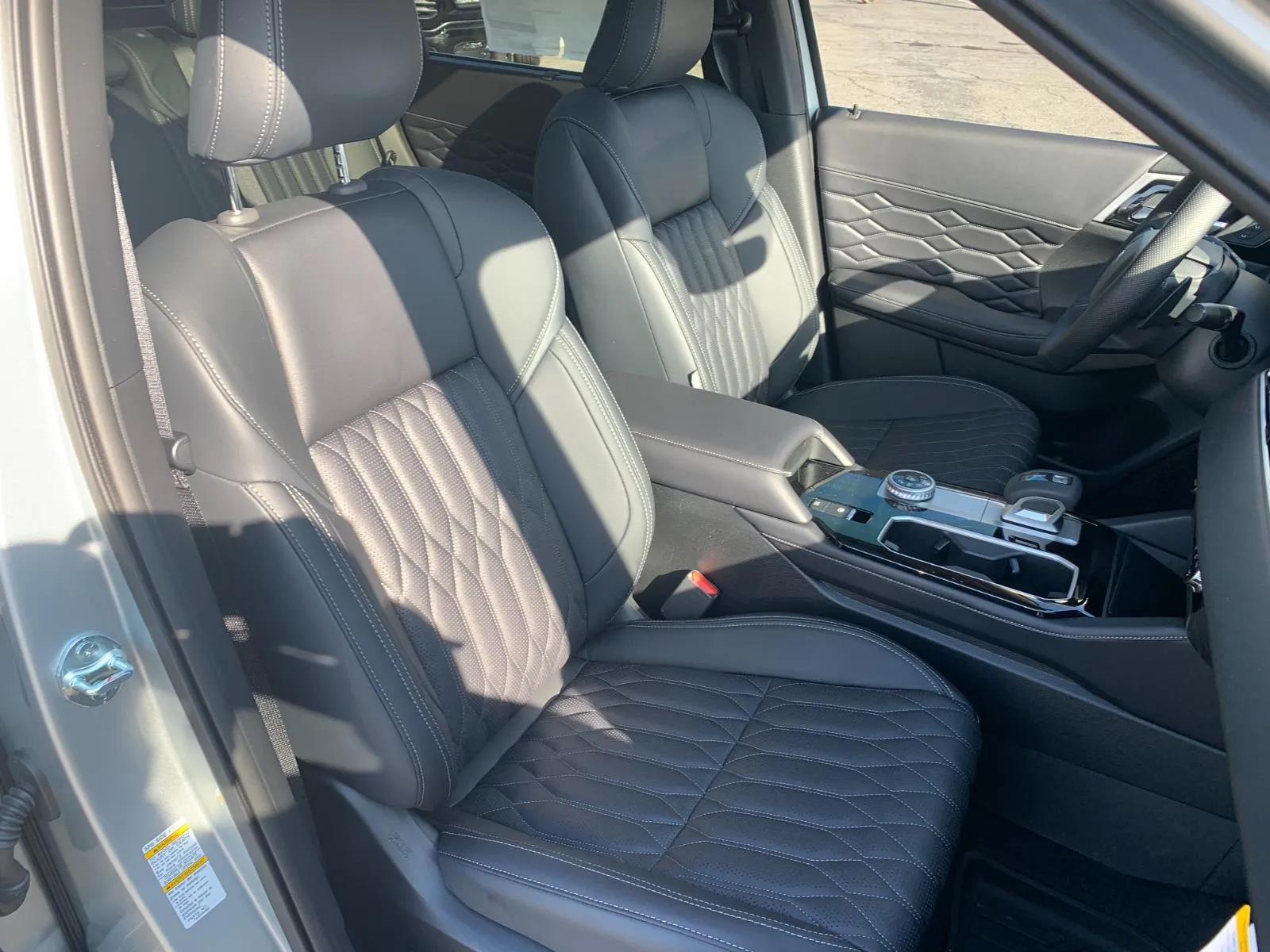 2026 Mitsubishi Outlander SEL - Photo 25