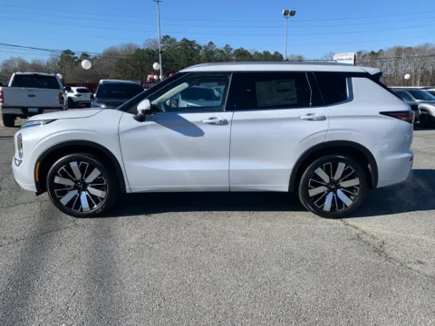 More photos of 2026 Mitsubishi Outlander SEL at Cherokee Mitsubishi, GA
