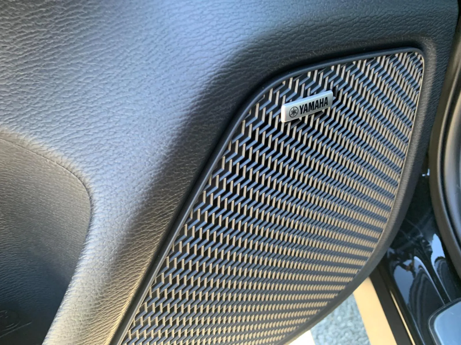 2026 Mitsubishi Outlander SEL - Photo 10