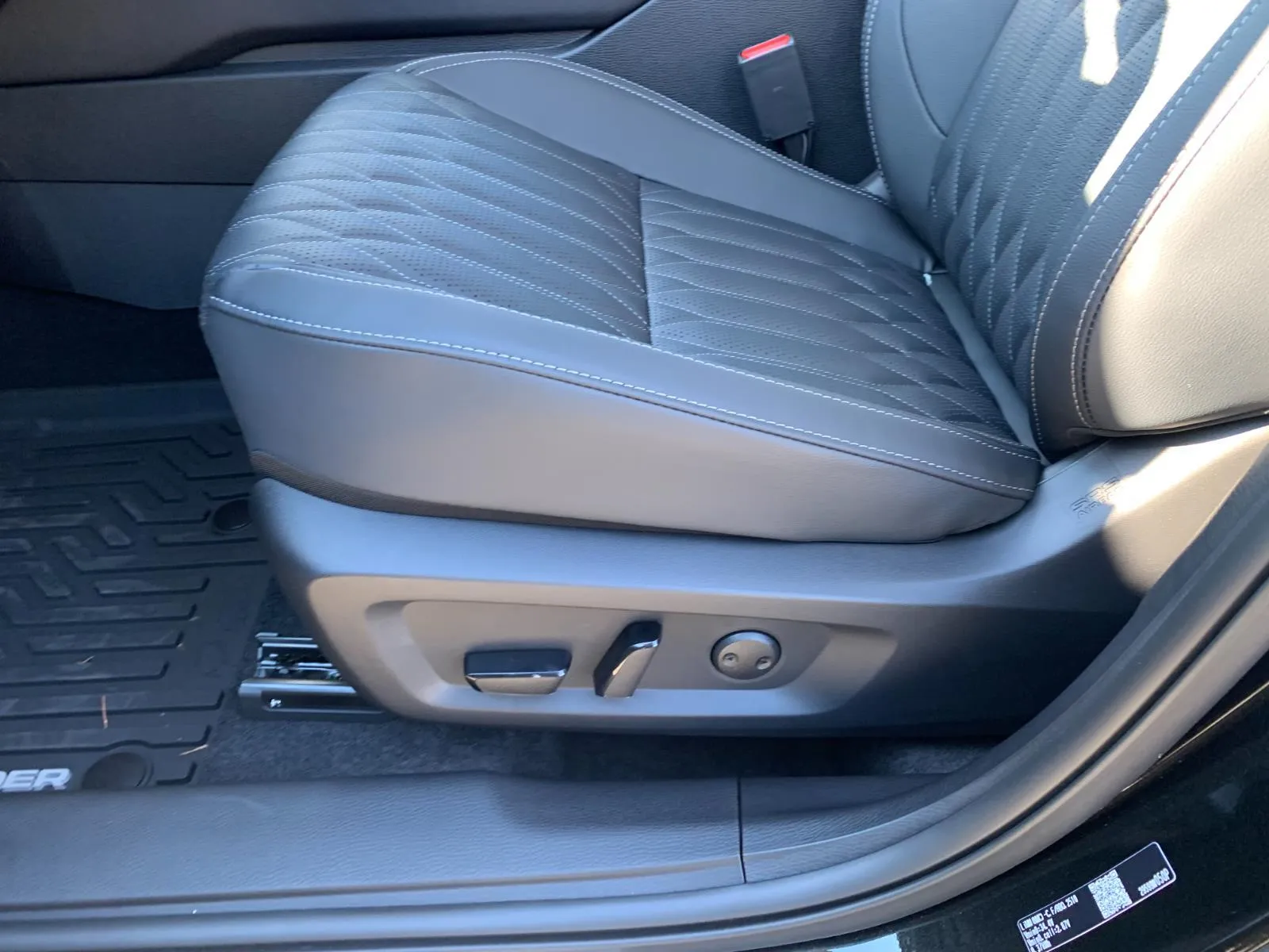 2026 Mitsubishi Outlander SEL - Photo 12
