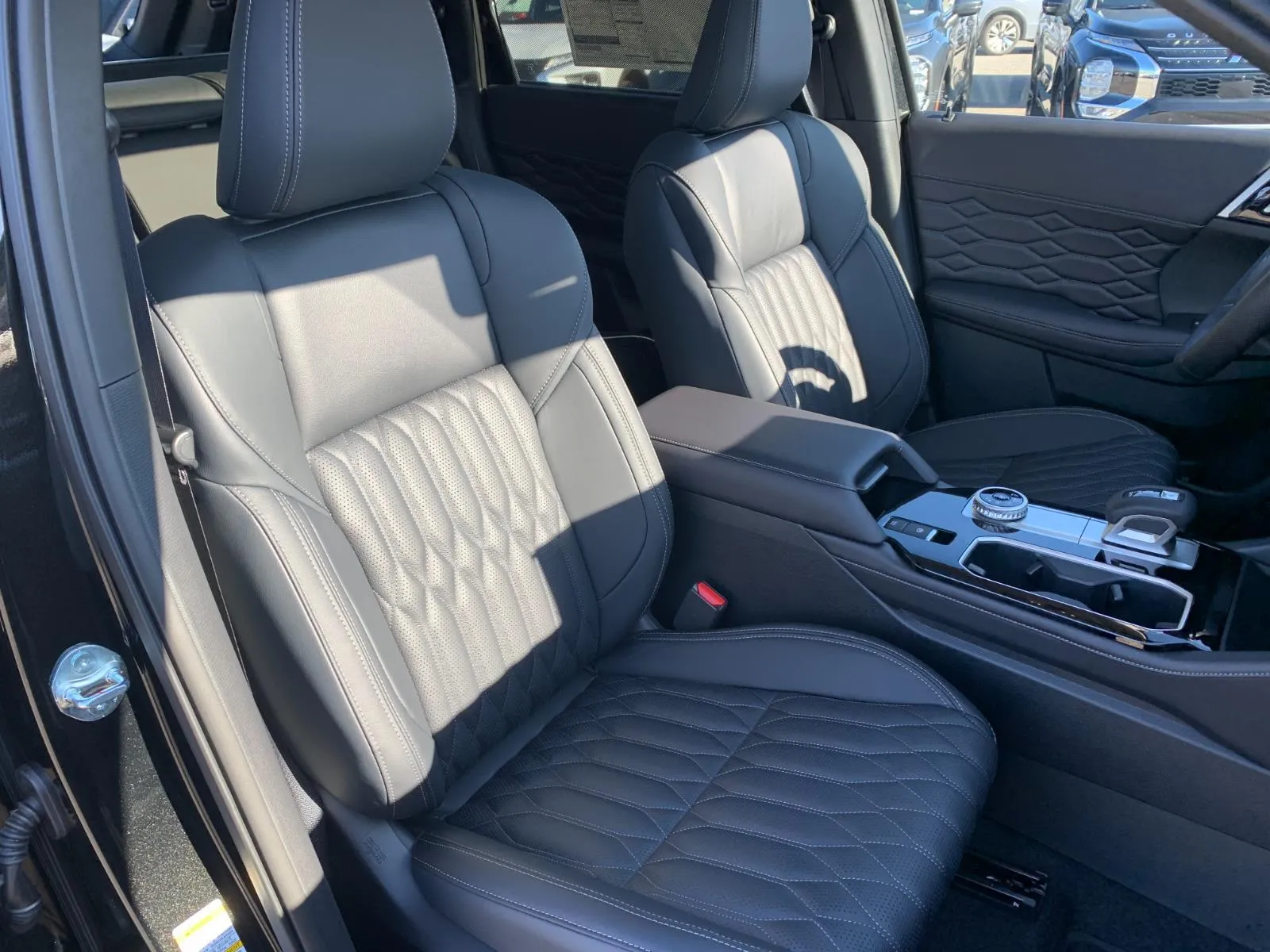 2026 Mitsubishi Outlander SEL - Photo 25