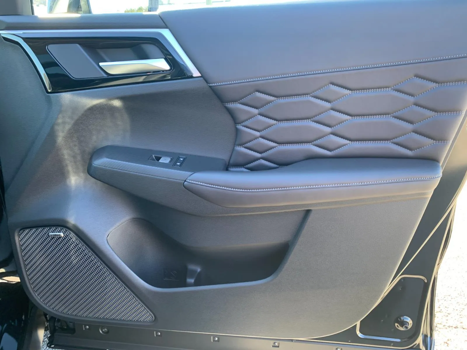 2026 Mitsubishi Outlander SEL - Photo 28