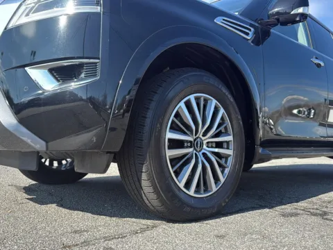 More photos of 2024 Nissan Armada SL at Cherokee Mitsubishi, GA
