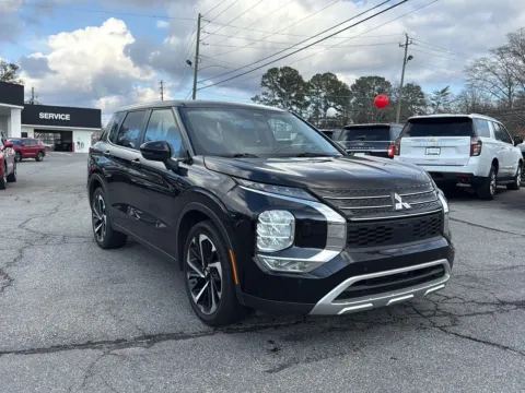 Black 2022 Mitsubishi Outlander SE for sale in Canton, GA