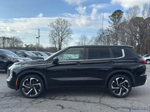 More photos of 2022 Mitsubishi Outlander SE at Cherokee Mitsubishi, GA