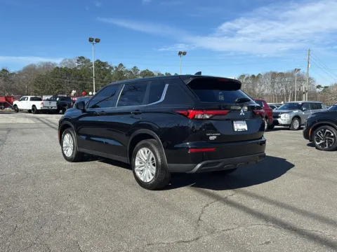 More photos of 2023 Mitsubishi Outlander ES at Cherokee Mitsubishi, GA