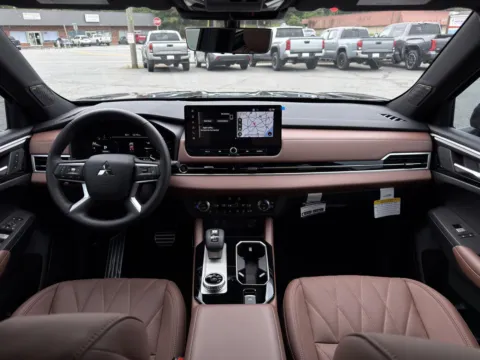 More photos of 2026 Mitsubishi Outlander SEL at Cherokee Mitsubishi, GA