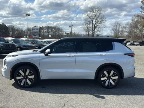 More photos of 2026 Mitsubishi Outlander SEL at Cherokee Mitsubishi, GA