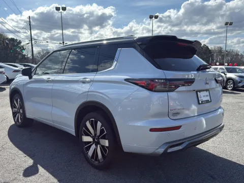 More photos of 2026 Mitsubishi Outlander SEL at Cherokee Mitsubishi, GA