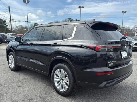 Another view of 2026 Mitsubishi Outlander ES for sale in Canton, GA at Cherokee Mitsubishi