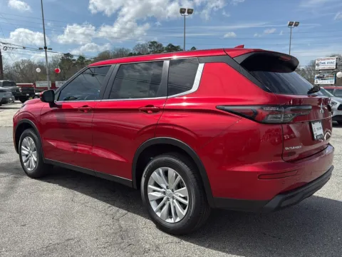 Another view of 2026 Mitsubishi Outlander ES for sale in Canton, GA at Cherokee Mitsubishi