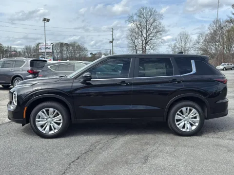 More photos of 2026 Mitsubishi Outlander ES at Cherokee Mitsubishi, GA
