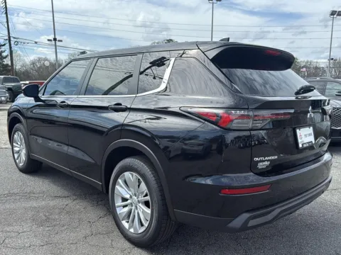 More photos of 2026 Mitsubishi Outlander ES at Cherokee Mitsubishi, GA