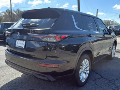 More photos of 2026 Mitsubishi Outlander ES at Cherokee Mitsubishi, GA
