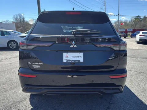 More photos of 2026 Mitsubishi Outlander ES at Cherokee Mitsubishi, GA