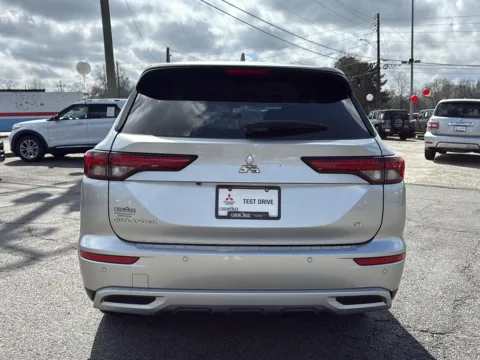 More photos of 2022 MITSUBISHI OUTLANDER at Cherokee Mitsubishi, GA